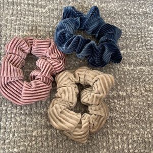 3 pack of scrunchies